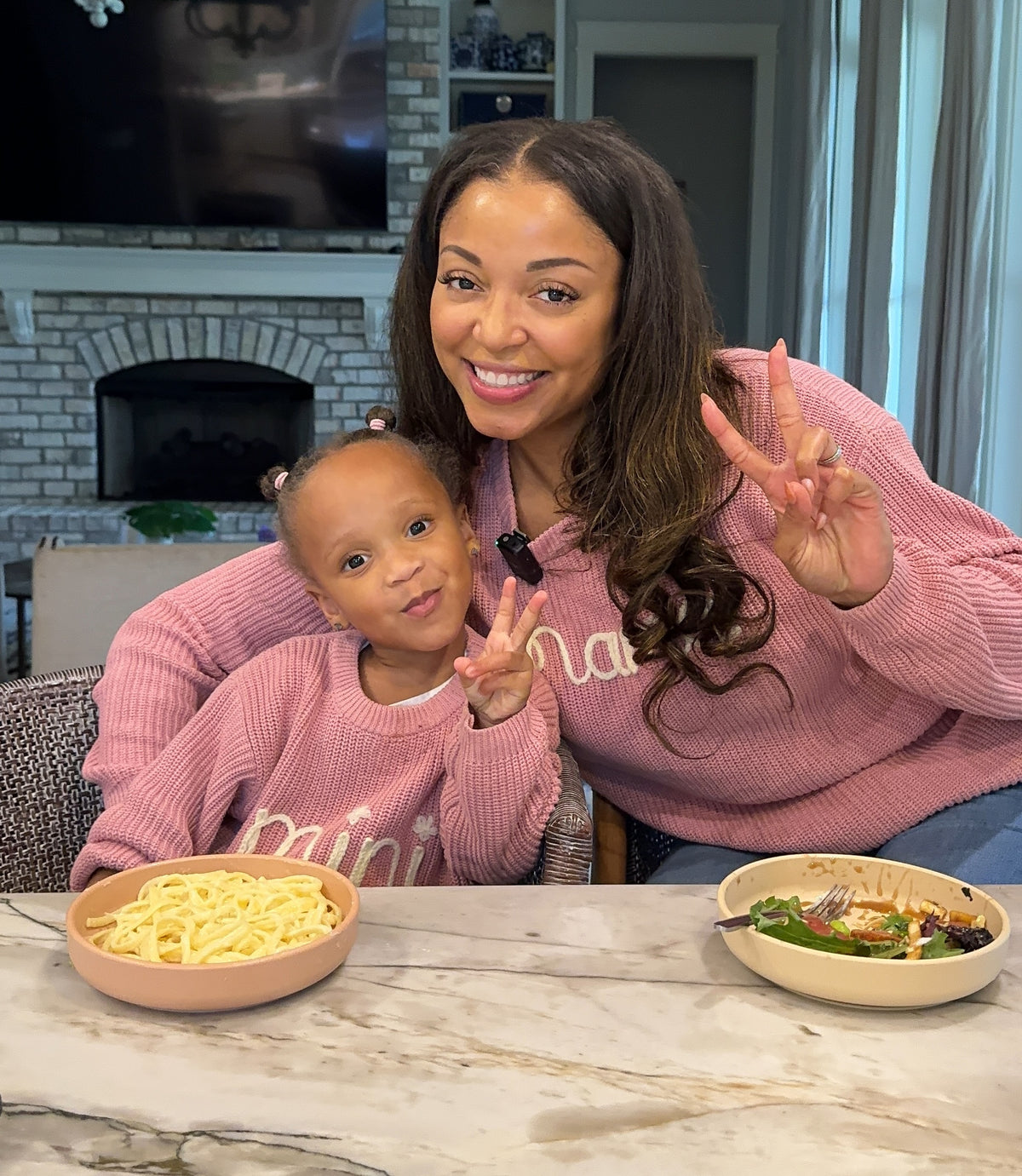 Owner of My Modern Mom and her daughter